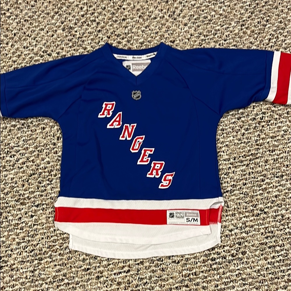 Reebok Kids Blue Rangers Jersey

Matts Zuccarello
